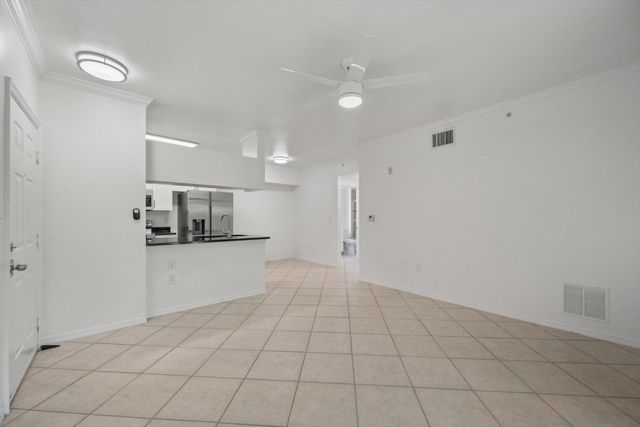 6475 Emerald Dunes Drive 206, West Palm Beach, FL 33411