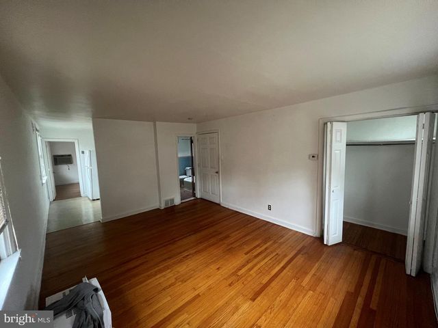 7235 DUNGAN RD, Philadelphia, PA 19111