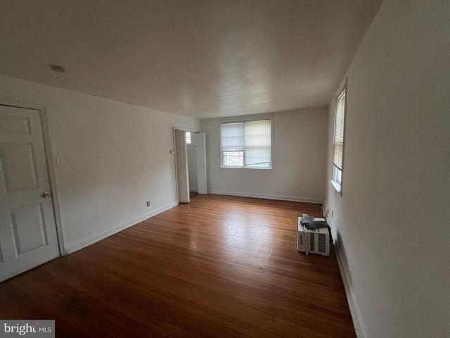 7235 DUNGAN RD, Philadelphia, PA 19111
