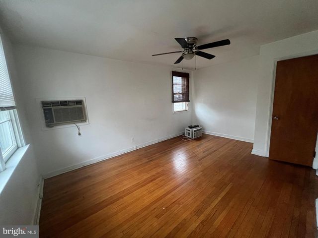 7235 DUNGAN RD, Philadelphia, PA 19111