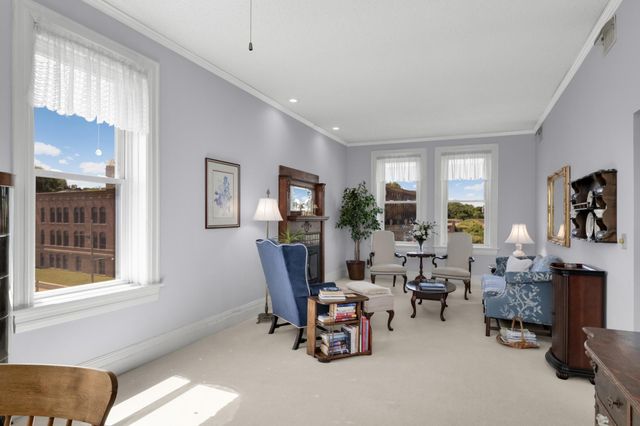 168 College Avenue W 4, Saint Paul, MN 55102