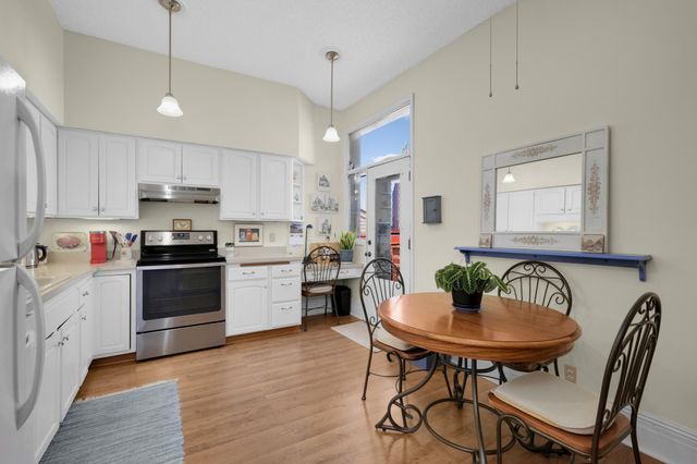 168 College Avenue W 4, Saint Paul, MN 55102