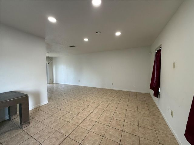 4702 Ridgemar Cir, Houston, TX 77053