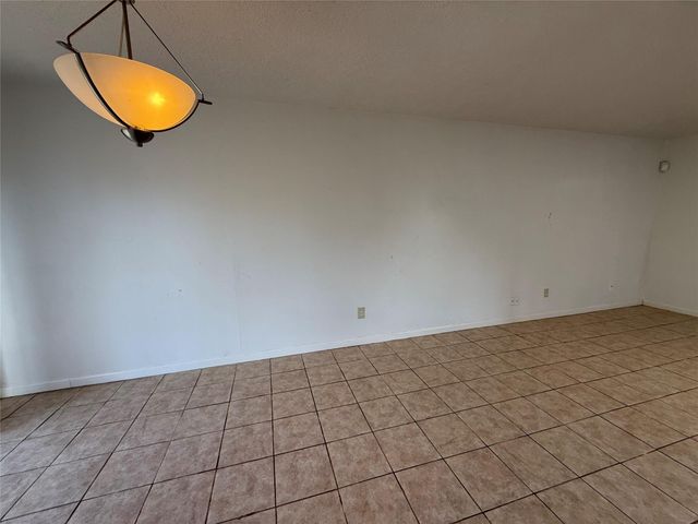 4702 Ridgemar Cir, Houston, TX 77053