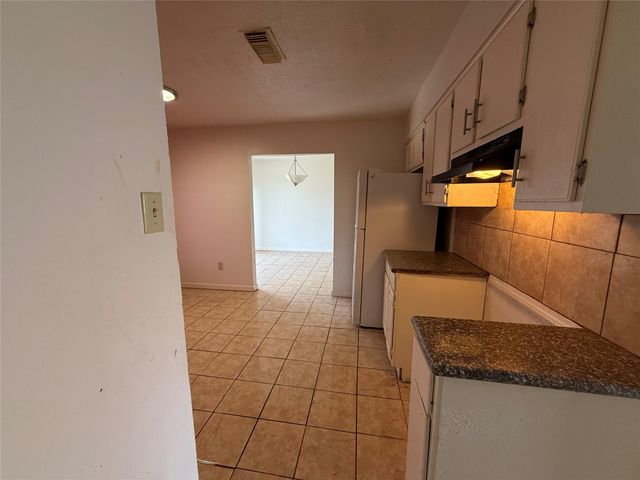 4702 Ridgemar Cir, Houston, TX 77053