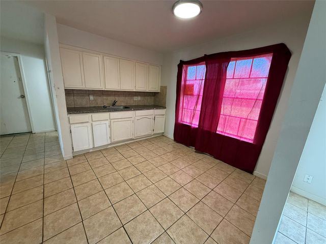 4702 Ridgemar Cir, Houston, TX 77053