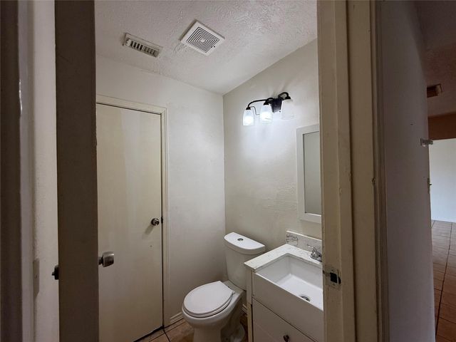 4702 Ridgemar Cir, Houston, TX 77053