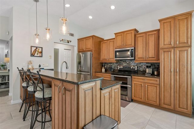 2521 GULFBREEZE CIRCLE, Palm Harbor, FL 34683