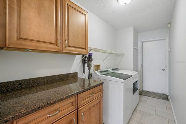 2521 GULFBREEZE CIRCLE, Palm Harbor, FL 34683