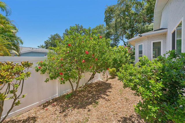 2521 GULFBREEZE CIRCLE, Palm Harbor, FL 34683