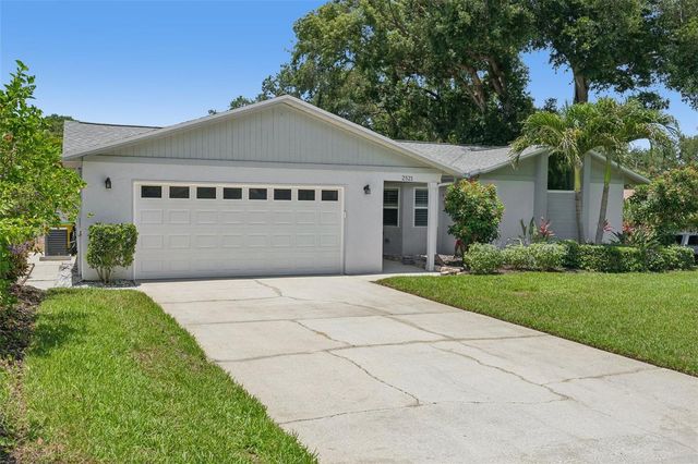 2521 GULFBREEZE CIRCLE, Palm Harbor, FL 34683