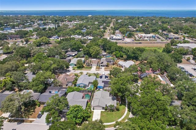 2521 GULFBREEZE CIRCLE, Palm Harbor, FL 34683