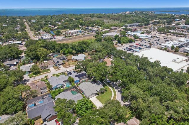 2521 GULFBREEZE CIRCLE, Palm Harbor, FL 34683