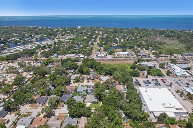 2521 GULFBREEZE CIRCLE, Palm Harbor, FL 34683