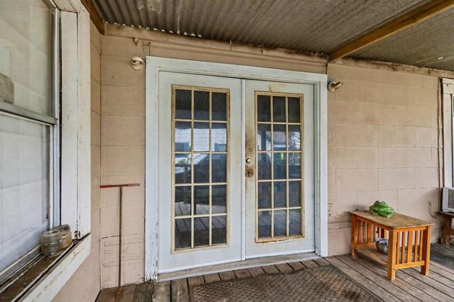 1012 Clear Lake Road, Highlands, TX 77562