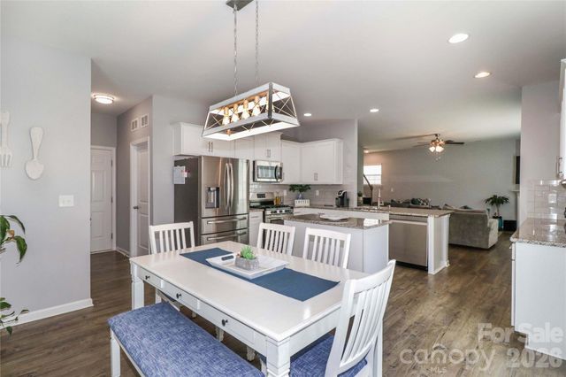 124 Kingsway Drive, Mooresville, NC 28115