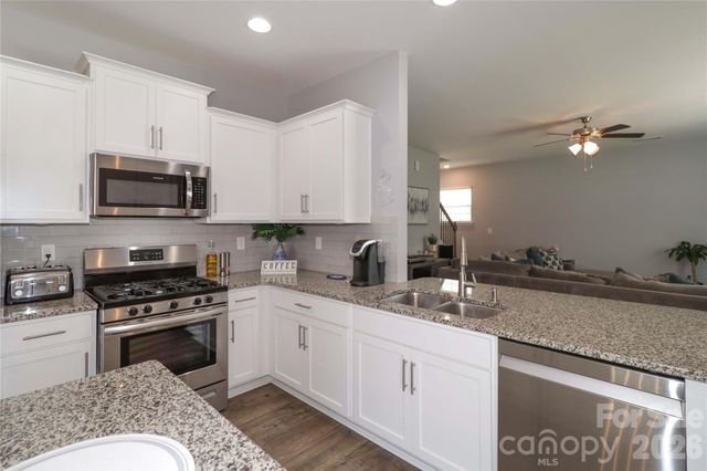 124 Kingsway Drive, Mooresville, NC 28115