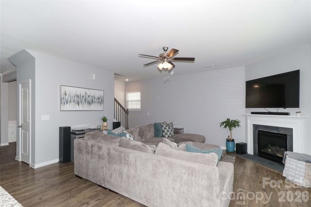 124 Kingsway Drive, Mooresville, NC 28115