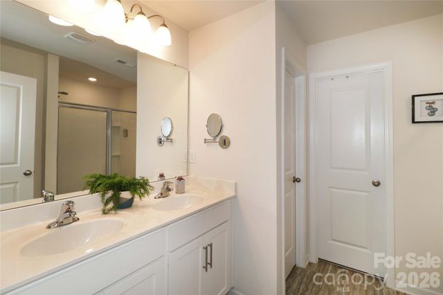 124 Kingsway Drive, Mooresville, NC 28115