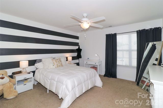 124 Kingsway Drive, Mooresville, NC 28115