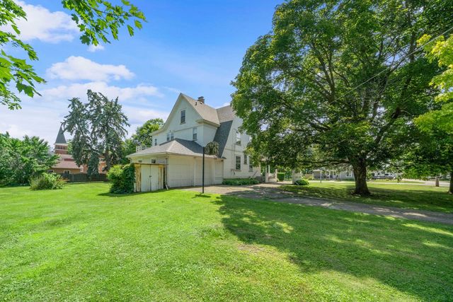 205 S Gage Street, Somonauk, IL 60552