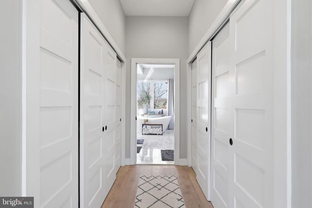 547 WALNUT LN, Philadelphia, PA 19128