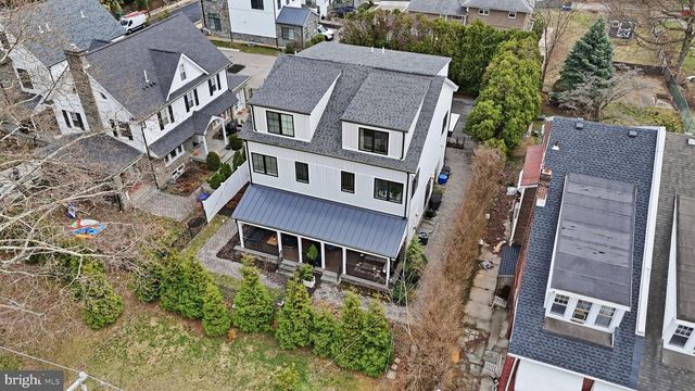 547 WALNUT LN, Philadelphia, PA 19128