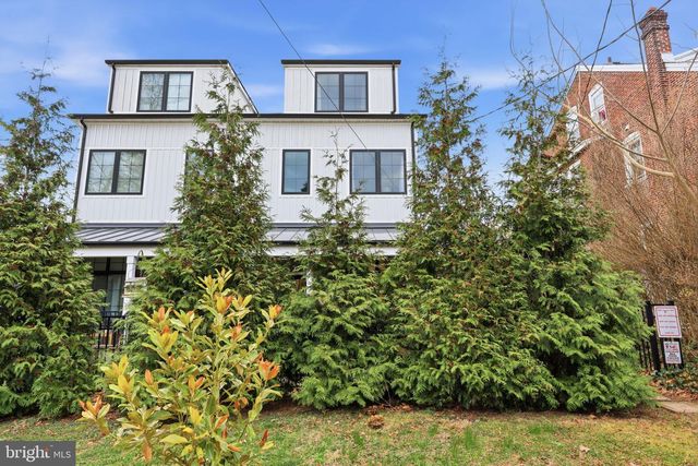 547 WALNUT LN, Philadelphia, PA 19128