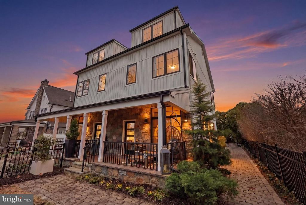 547 WALNUT LN, Philadelphia, PA 19128