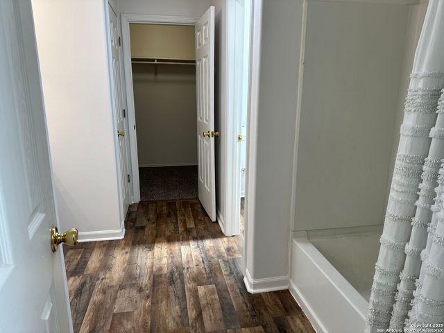 8935 Silver Bow, San Antonio, TX 78242