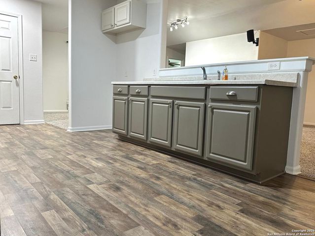 8935 Silver Bow, San Antonio, TX 78242