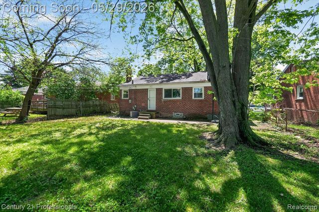 28688 Emerson Street, Inkster, MI 48141