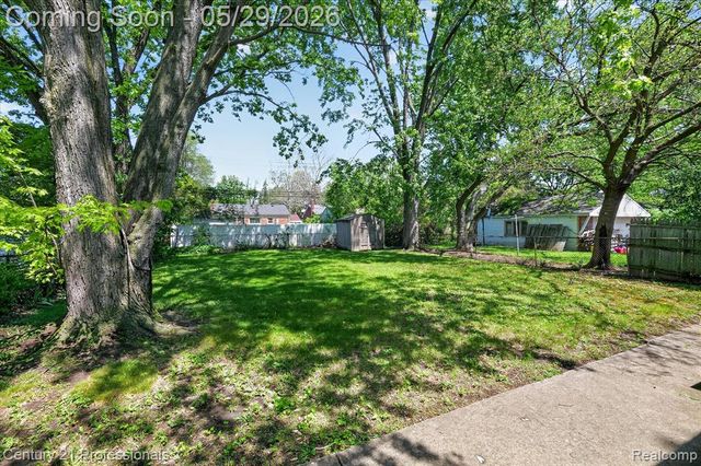 28688 Emerson Street, Inkster, MI 48141