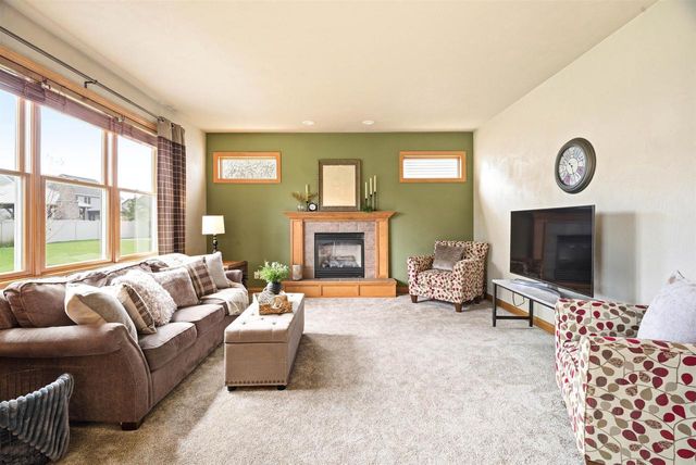 3208 S SOLITUDE LANE, Appleton, WI 54915