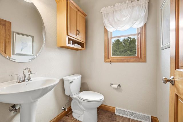 3208 S SOLITUDE LANE, Appleton, WI 54915