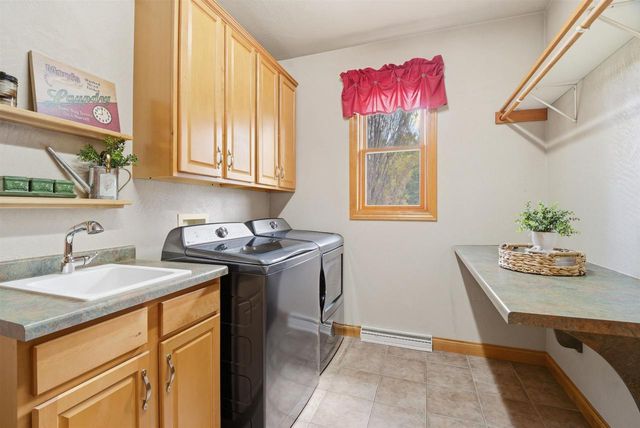 3208 S SOLITUDE LANE, Appleton, WI 54915