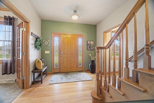 3208 S SOLITUDE LANE, Appleton, WI 54915