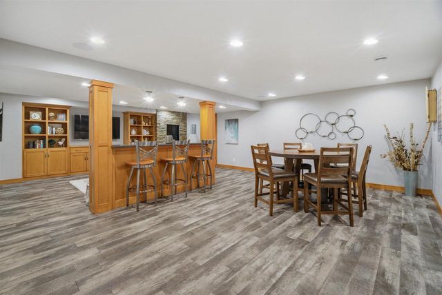 3208 S SOLITUDE LANE, Appleton, WI 54915