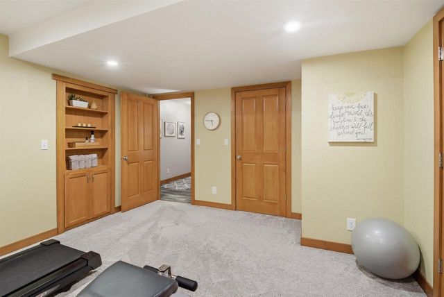 3208 S SOLITUDE LANE, Appleton, WI 54915