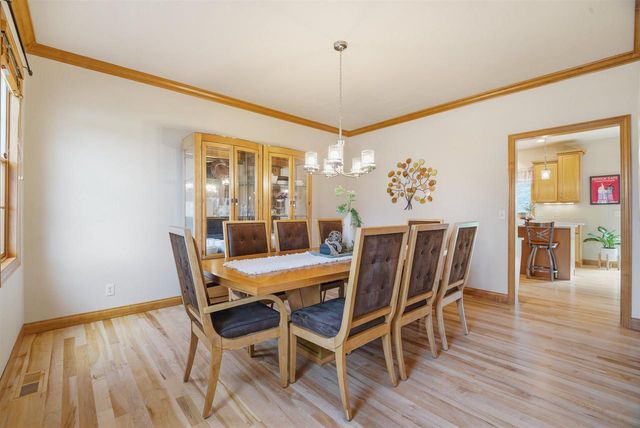 3208 S SOLITUDE LANE, Appleton, WI 54915