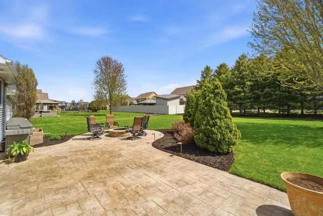 3208 S SOLITUDE LANE, Appleton, WI 54915