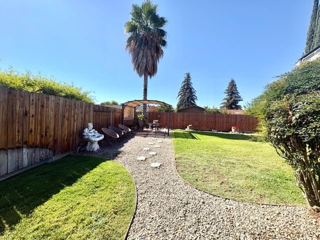 480 Cornell Dr, Turlock, CA 95382