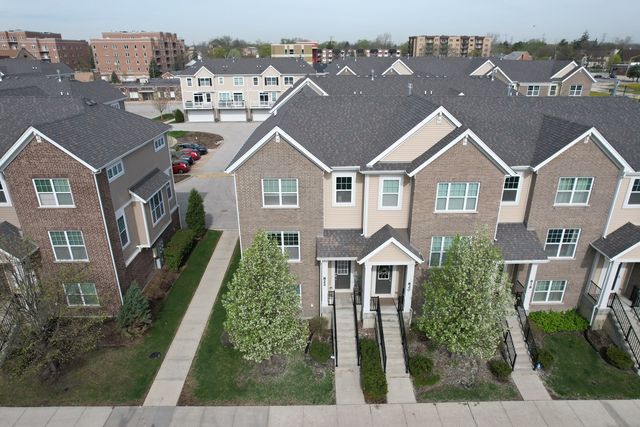 822 Center Street, Des Plaines, IL 60016