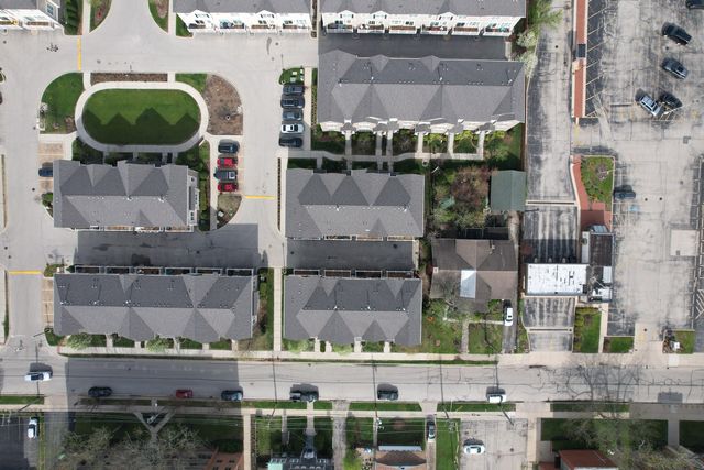 822 Center Street, Des Plaines, IL 60016