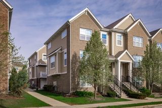 822 Center Street, Des Plaines, IL 60016