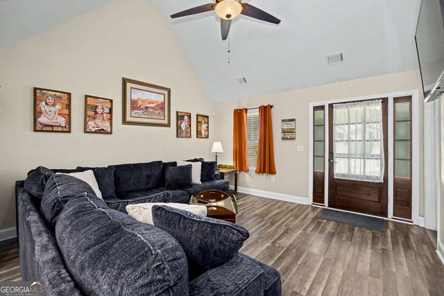 130 Oliver Way, Fayetteville, GA 30214