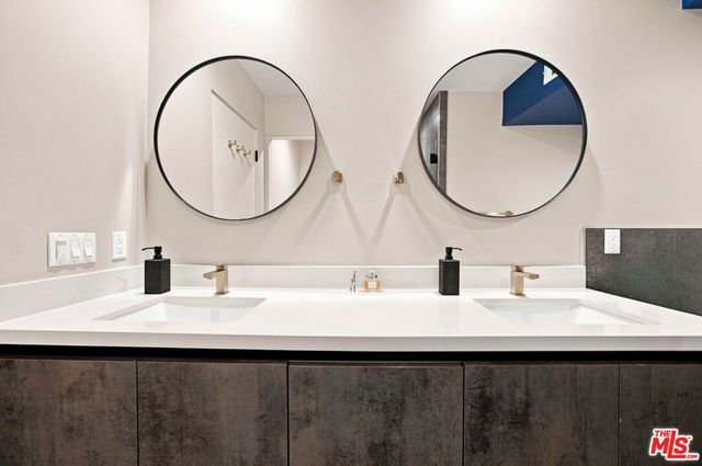 11622 Colfax Meadow Lane, Studio City, CA 91604