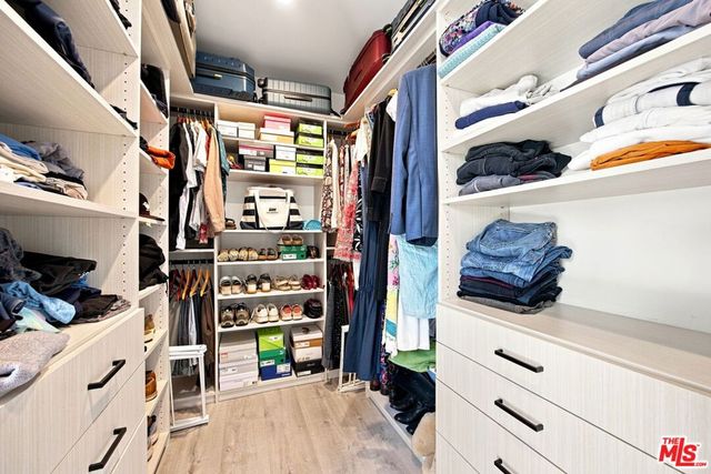 11622 Colfax Meadow Lane, Studio City, CA 91604