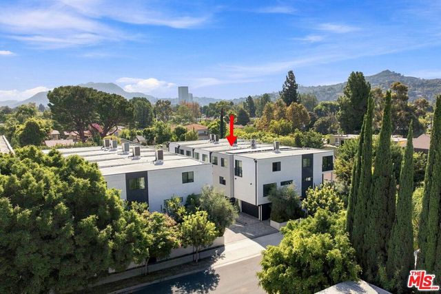 11622 Colfax Meadow Lane, Studio City, CA 91604