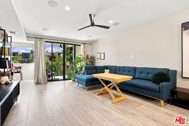 11622 Colfax Meadow Lane, Studio City, CA 91604